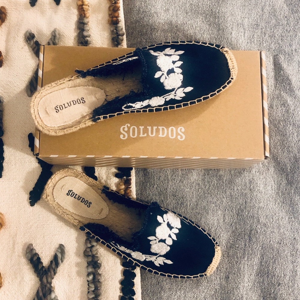 NWT Soludos Frayed Floral Mule - 6.5